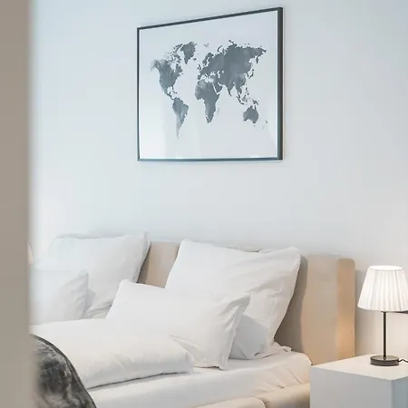 Stilvolle Wohnung Im Stadtzentrum - Loggia - Kingsize Bett - Smart Tv - Netflix - 60Qm - 24H Check-In Ludwigsburg Exterior foto
