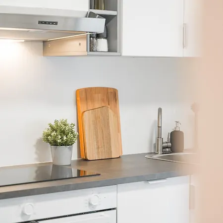 Stilvolle Wohnung Im Stadtzentrum - Loggia - Kingsize Bett - Smart Tv - Netflix - 60Qm - 24H Check-In Ludwigsburg Exterior foto