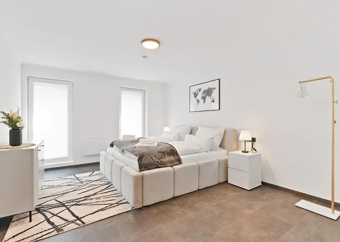 Stilvolle Wohnung Im Stadtzentrum - Loggia - Kingsize Bett - Smart Tv - Netflix - 60Qm - 24H Check-In
