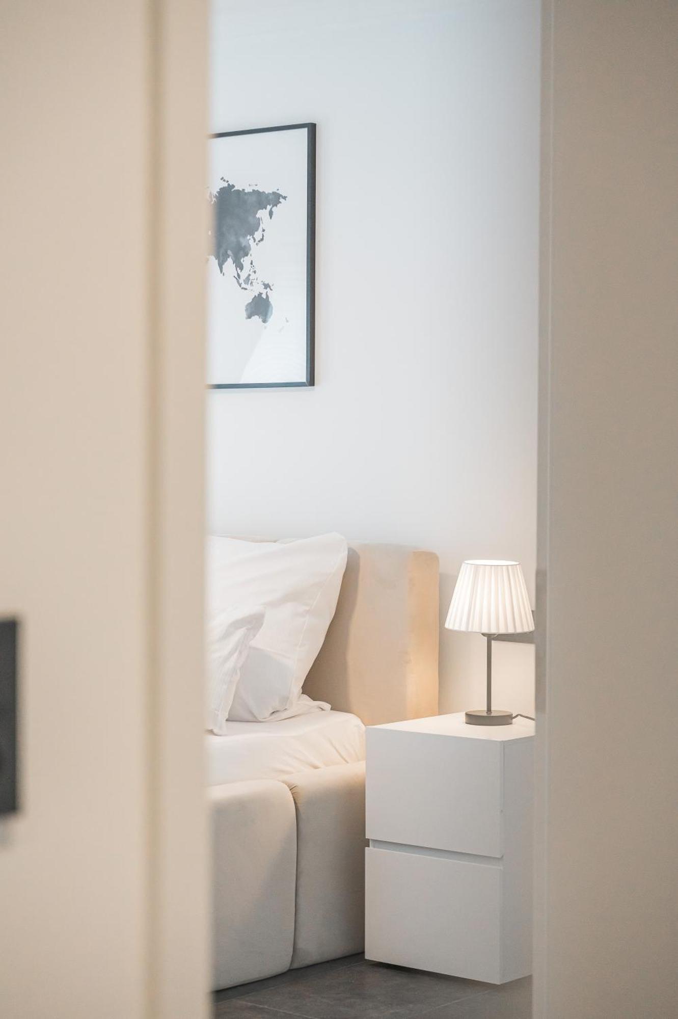 Stilvolle Im Stadtzentrum - Loggia - Kingsize Bett - Smart Tv - Netflix - 60qm - 24h Check-in * Ludwigsburg