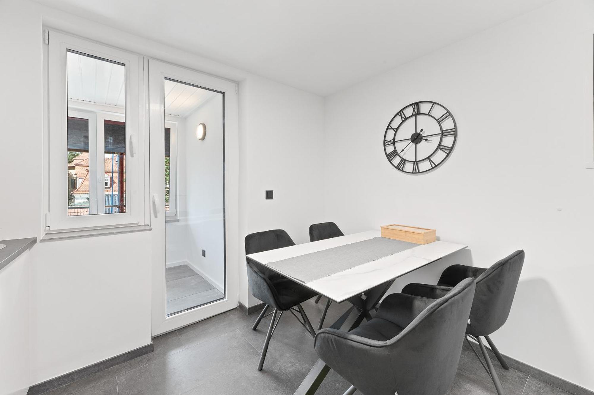 Apartment Stilvolle Im Stadtzentrum - Loggia - Kingsize Bett - Smart Tv - Netflix - 60qm - 24h Check-in