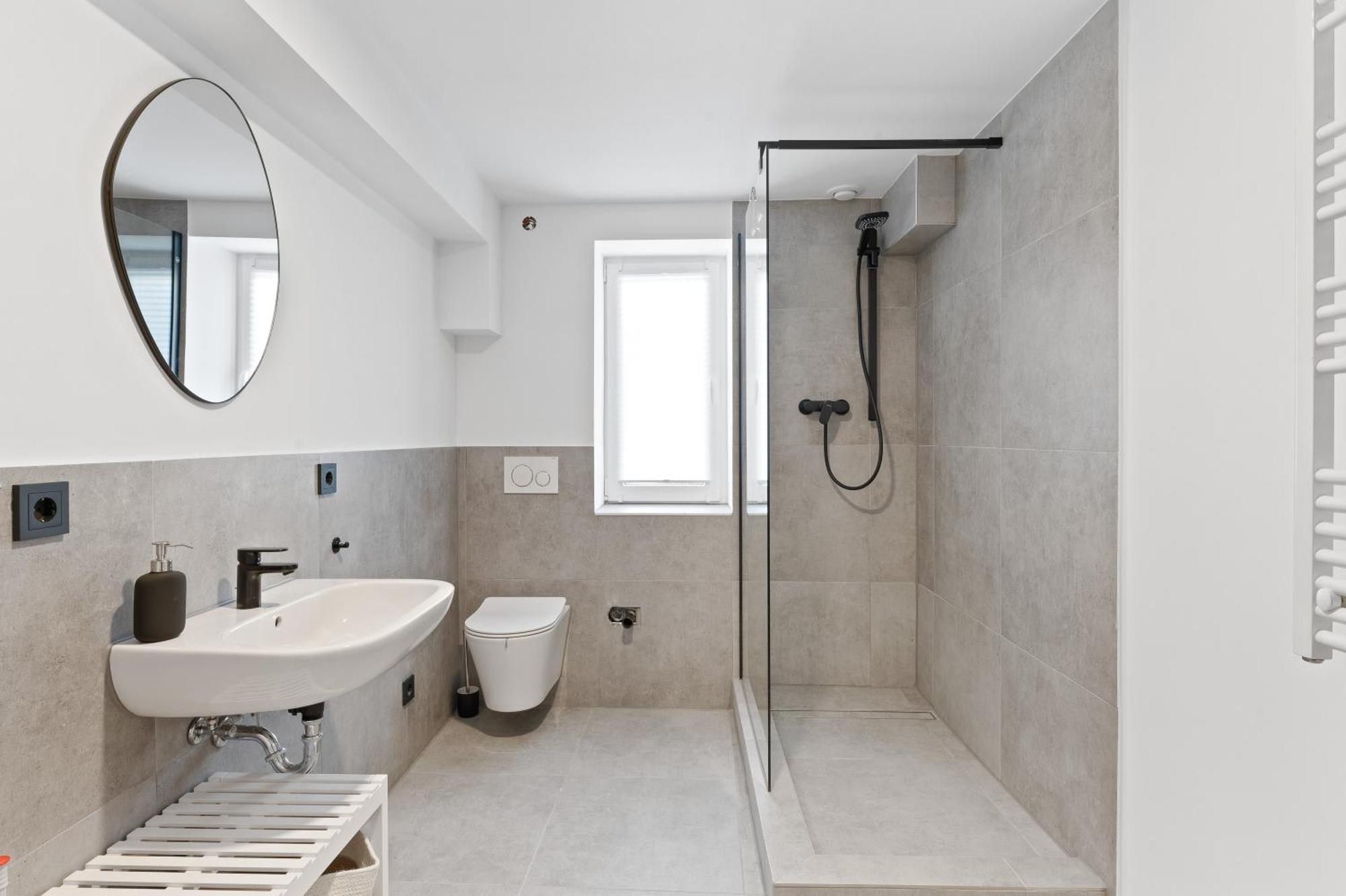 Apartment Stilvolle Im Stadtzentrum - Loggia - Kingsize Bett - Smart Tv - Netflix - 60qm - 24h Check-in